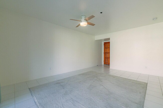 Foto del edificio - 1650 N 87th Terrace