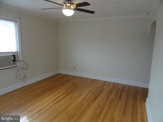 Building Photo - 855 Mulberry Ave
