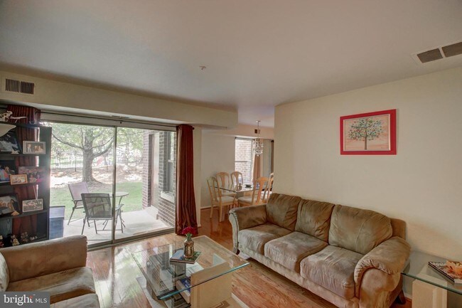 Foto del edificio - 7924 Coriander Dr