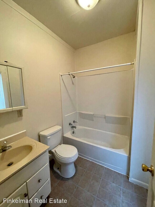 Building Photo - 4 br, 1.5 bath House - 509 Curtis Street