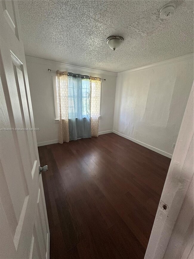 Building Photo - 2582 SW 67th Ave
