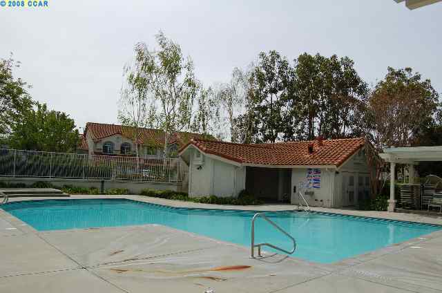 Building Photo - 2084 Calle Mesa Alta