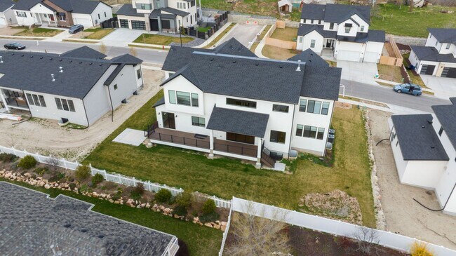 Foto del edificio - 7862 Danish Pine Ln