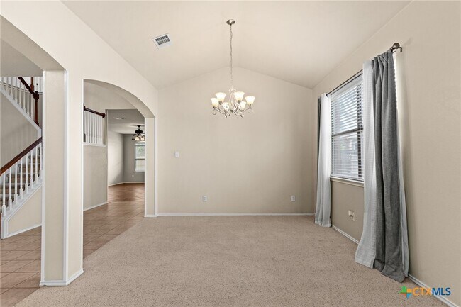Foto del edificio - 5405 English Oak Dr