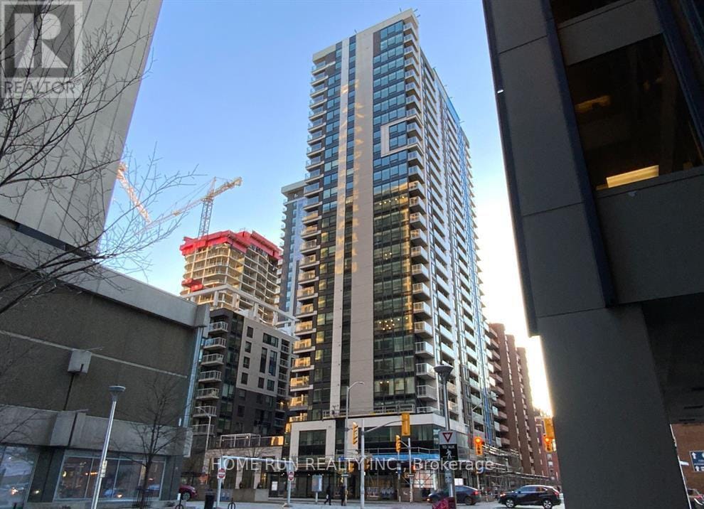 Primary Photo - 340 Queen St