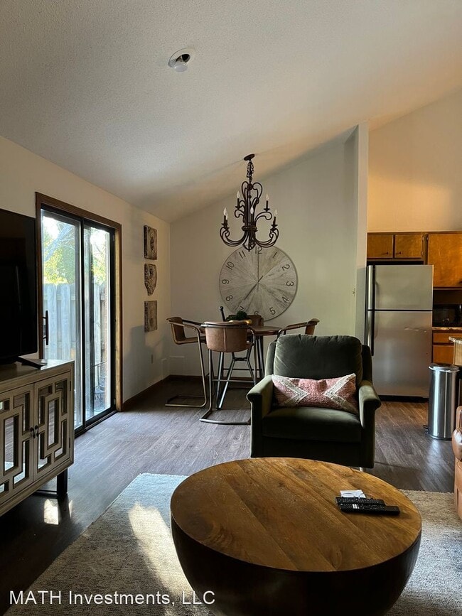 Building Photo - 2 br, 2 bath House - 2719 B Greenbriar Dr.