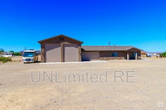 Building Photo - 7756 Sierra Vista Dr