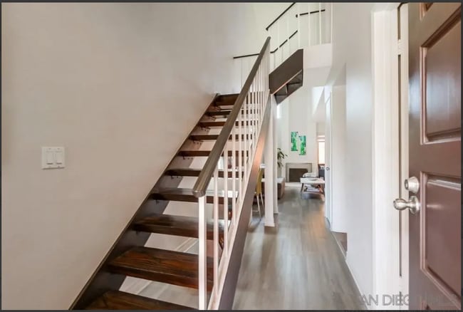 Building Photo - 623 Beyer Way