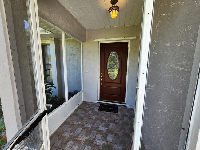 Foto del edificio - 400 SW Buxton Ave
