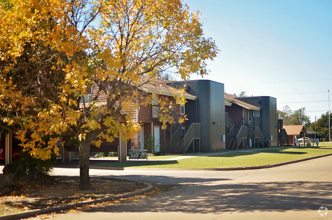 Building Photo - Fountain Lake Apartments