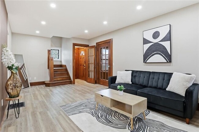 Foto del edificio - 126 Brookridge Dr