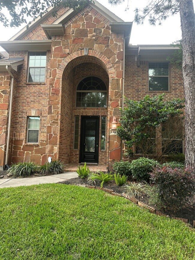 Foto del edificio - 13915 Sawmill Run Ln