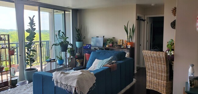 Foto del edificio - 5950 Oakwood Dr
