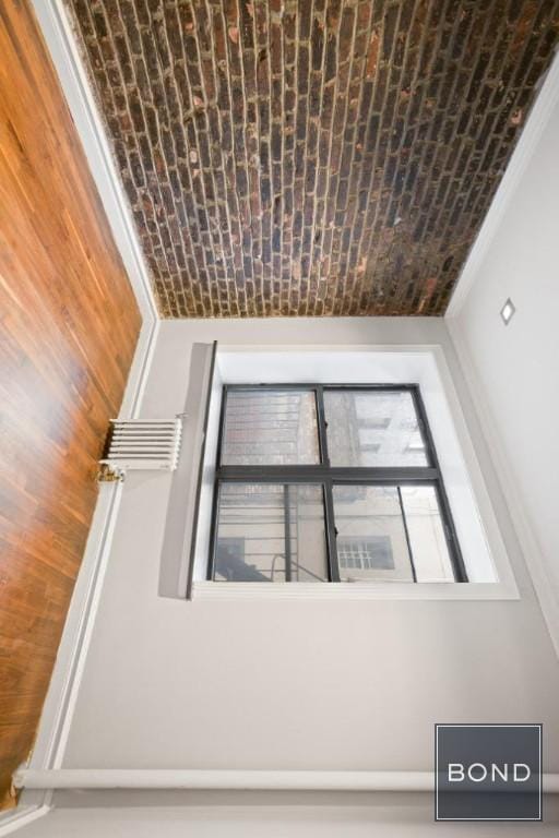 Building Photo - 432 E 13th St