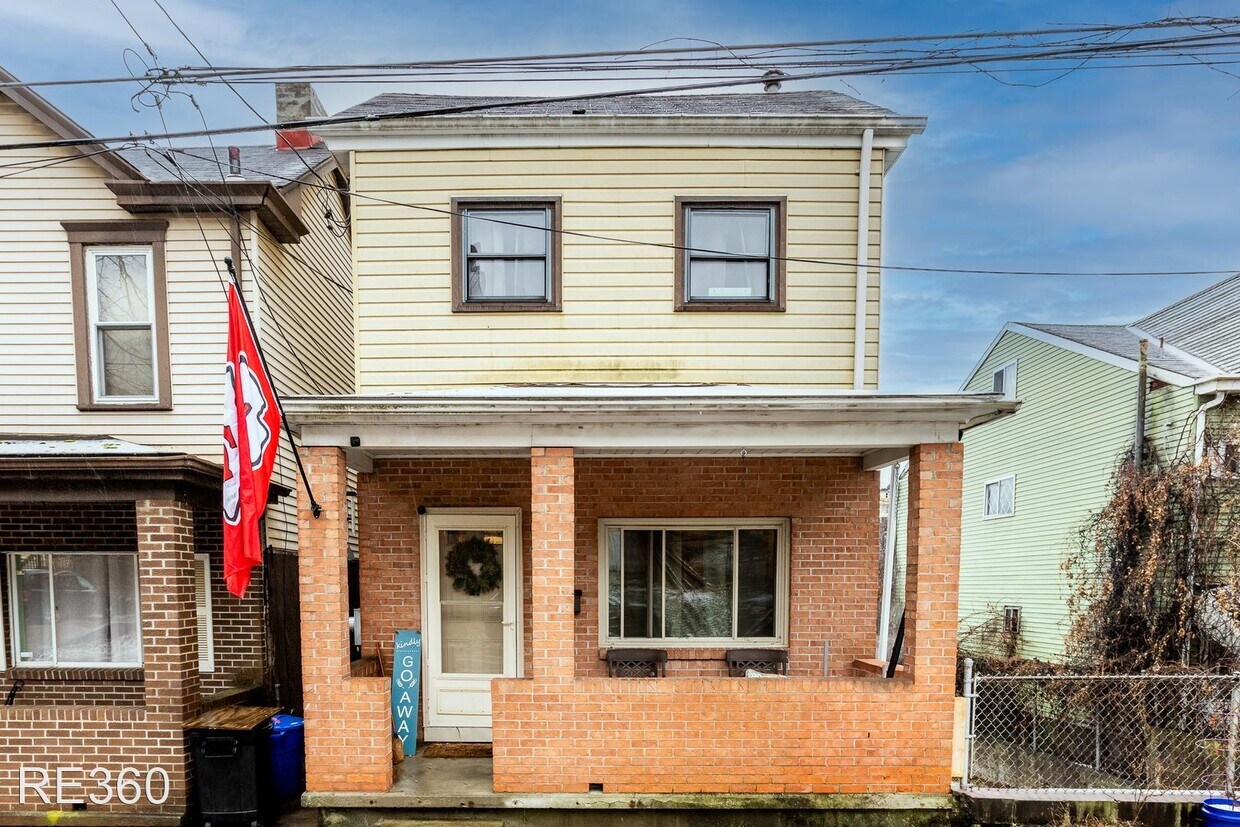 Primary Photo - 2 br, 1 bath House - 2712 Berg Street Sout...