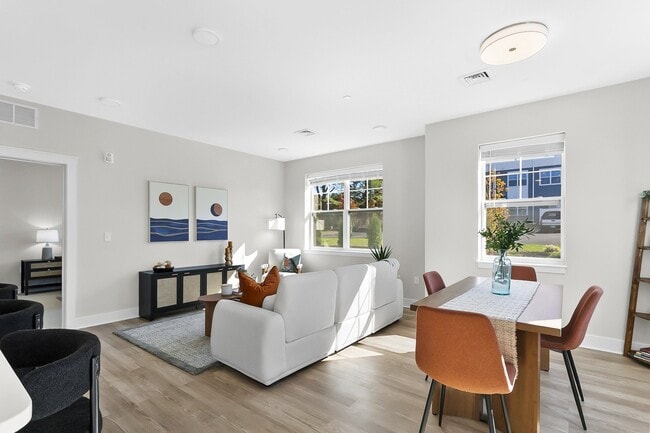 Building Photo - The Vale