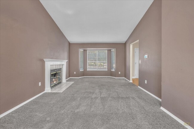 Building Photo - 14995 SW Daphne Ct