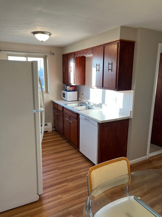 Kitchen - #4 - 24 Joseph Dr