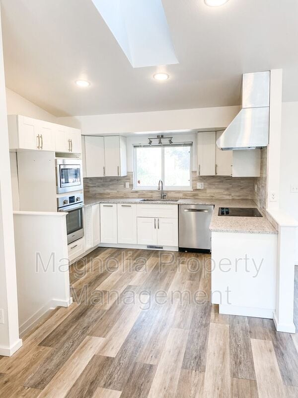 Photo - 1724 Robidoux Cir House