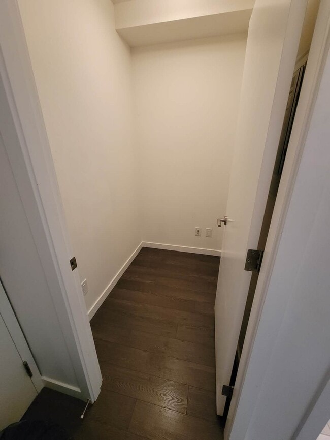 Building Photo - 5665 Boundary Rd