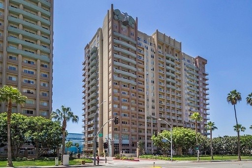 Ext - 388 E Ocean Blvd