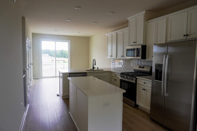 Building Photo - 12825 Red Clover Wy