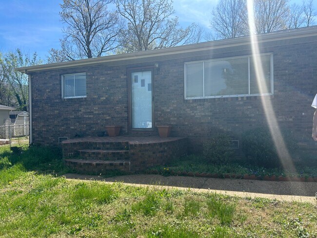 Foto del edificio - 3316 Mountain View Dr