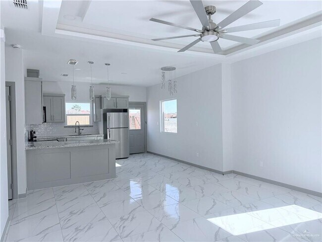 Foto del edificio - 11 West Dr