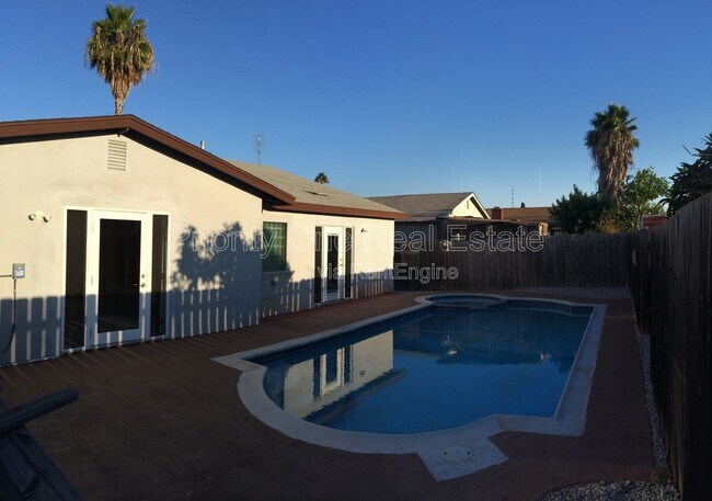 Foto del edificio - 10360 Londonderry Ave