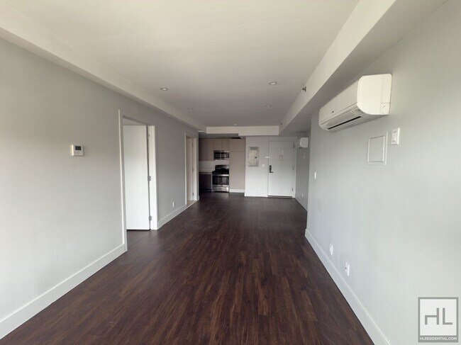 Foto del edificio - Bushwick Avenue / Spacious 2 Bedroom, 1 Ba...