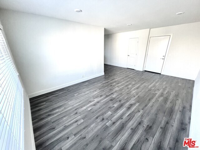 Building Photo - 7006 Lanewood Ave