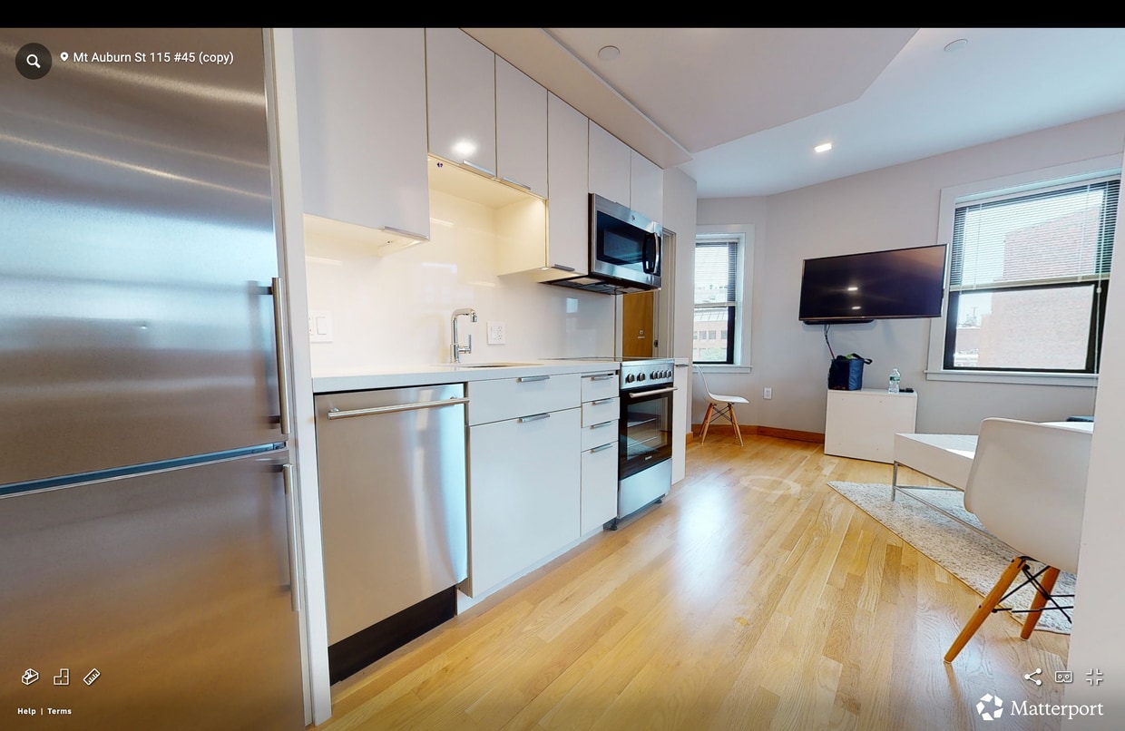 Foto principal - 113 Auburn St