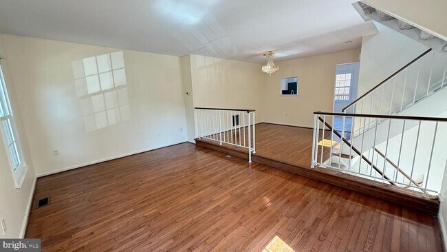 Foto del edificio - 3339 Beaverwood Ln