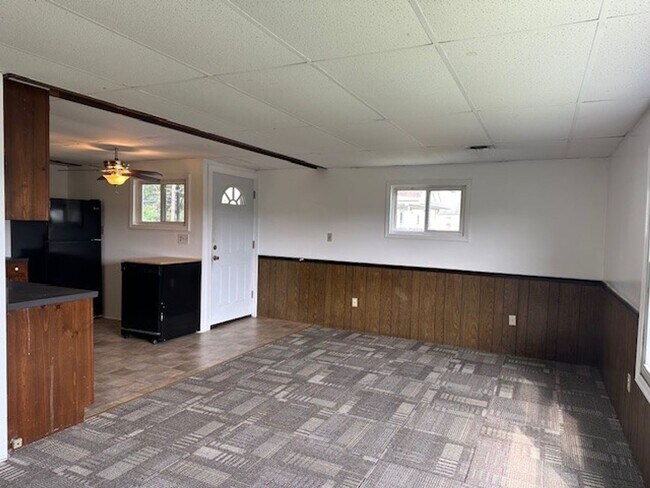 Building Photo - 65 Boyer St