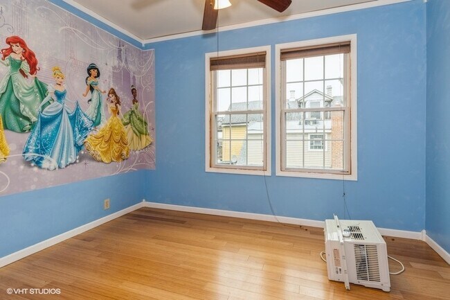 Foto del edificio - 3836 N Oak Park Ave