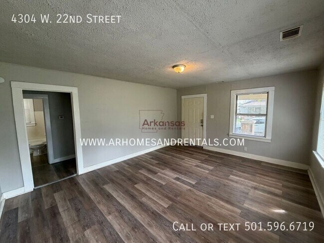 Foto del edificio - 4304 W 22nd St