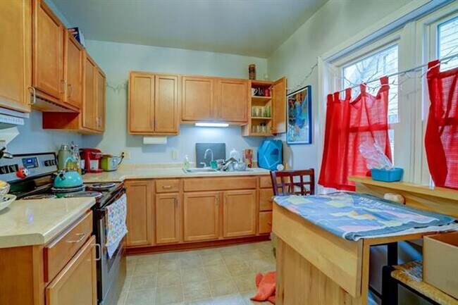 Foto del edificio - 7003 Elmwood Ave