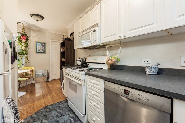 Foto del edificio - 1419 W Catalpa Ave