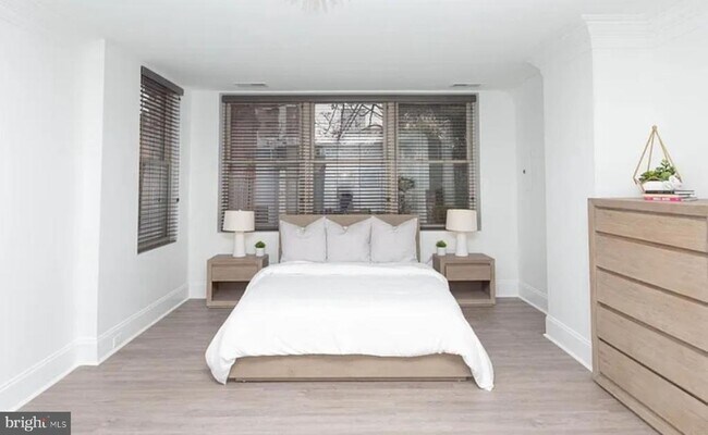 Foto del edificio - 1020 N Calvert St