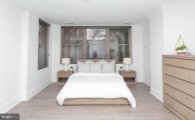 Foto del edificio - 1038 N Calvert St