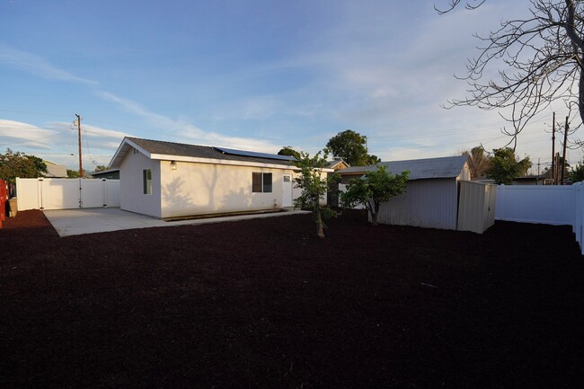 Photo - 925 Ohio St Apartment