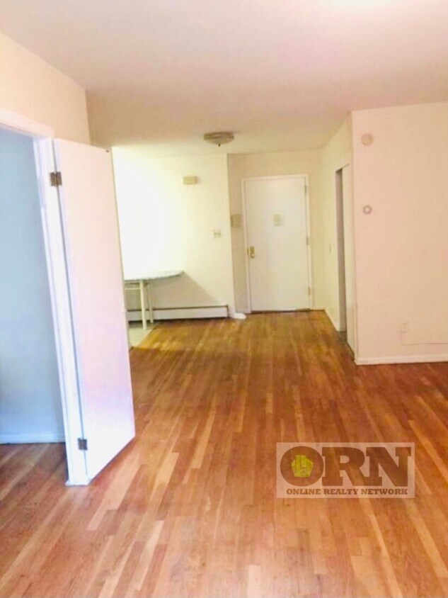 Foto del edificio - 144-19 75th Rd