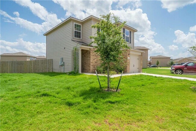 Building Photo - 531 Yearwood Ln