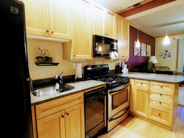 Foto del edificio - 3765 N Racine Ave