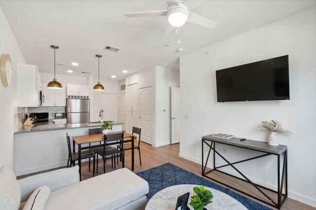 Foto del edificio - 5301 Decker Ln