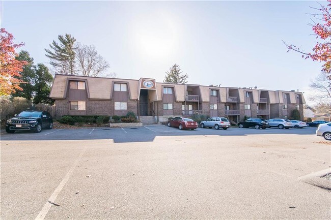 Building Photo - 125 Van Zandt Ave