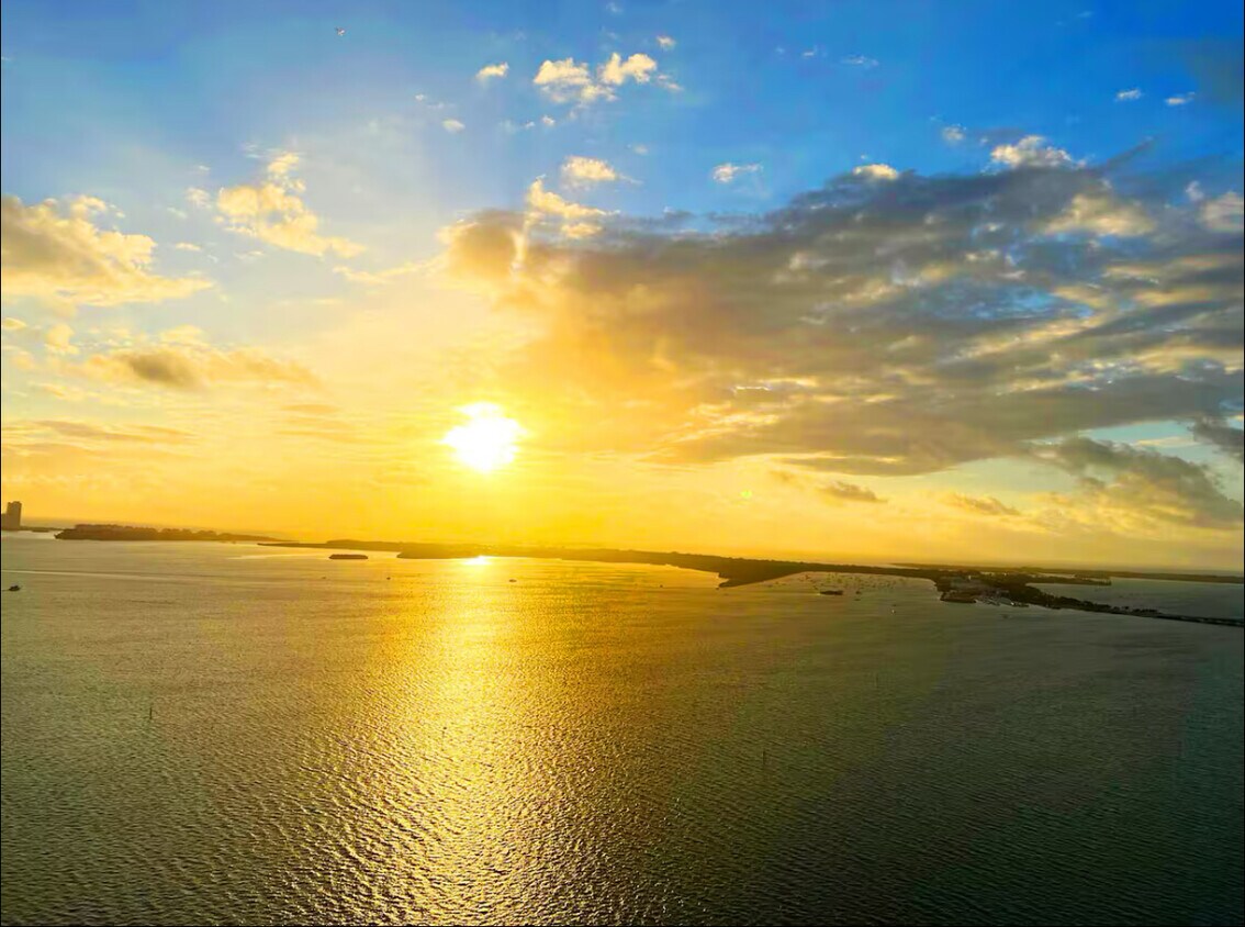 Foto principal - 1200 Brickell Bay Dr