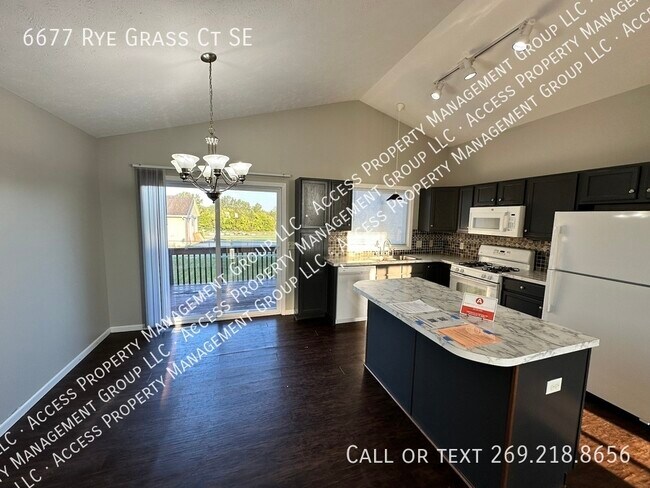 Foto del edificio - 6677 Rye Grass Ct SE