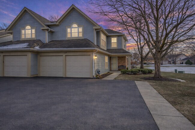 Building Photo - 133 White Branch Ct S