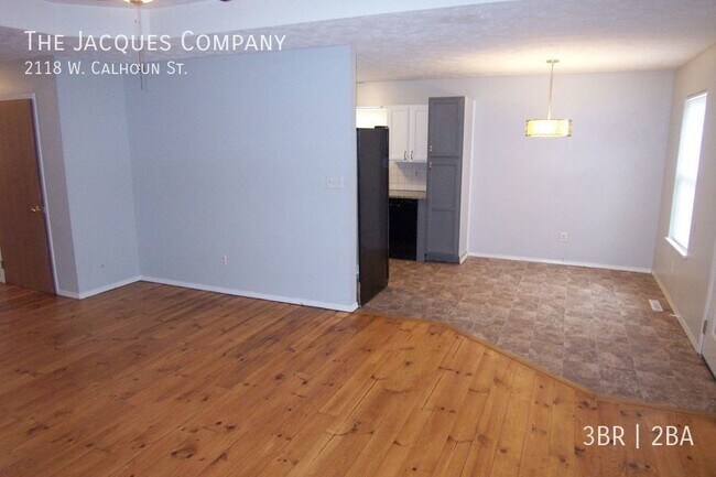 Foto del edificio - 2118 W Calhoun St